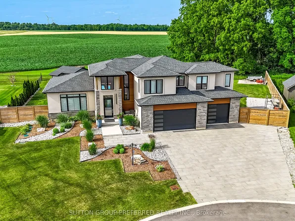 12 Grogast Ct, Adelaide Metcalfe, ON N7G 3H8