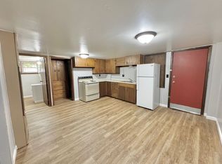 1111 8th Ave #1/2, Dodge City, KS 67801