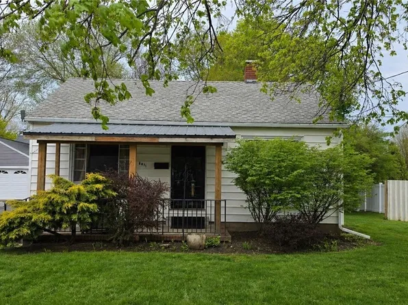 6071 Ketchum Ave, Newfane, NY 14108