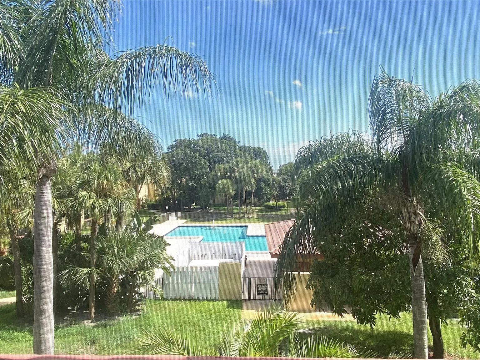 2 bed, 2.0 bath, 1033 sqft, $1,950 — Photo 2