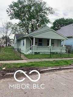 1st image of 1221 Lee St