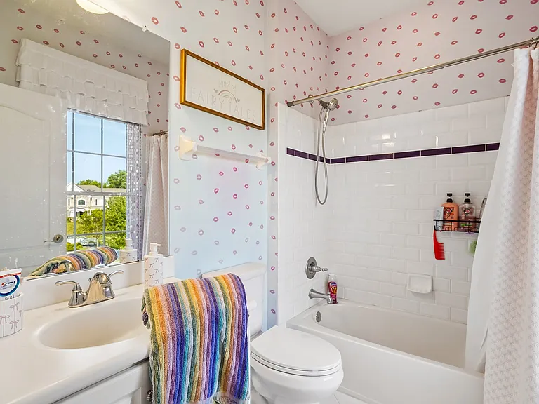 3 Balmoral Dr — Photo 24
