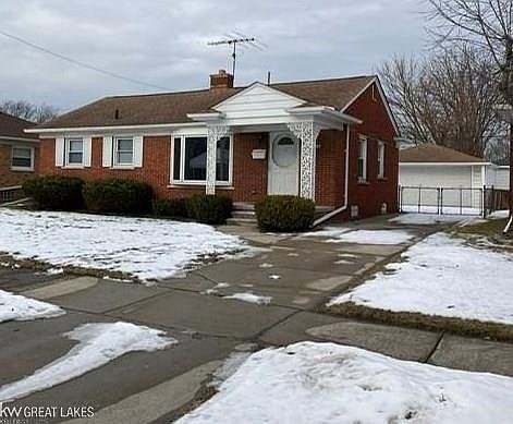 1st image of 21725 Woodbridge St