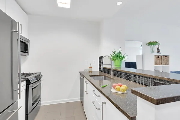 Rented by Cooper & Cooper Real Estate | media 6