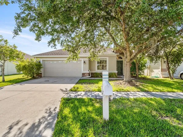 3906 Washburn Pl, Zephyrhills, FL 33543