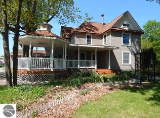 10868 Forest Rd, Marion, MI 49665