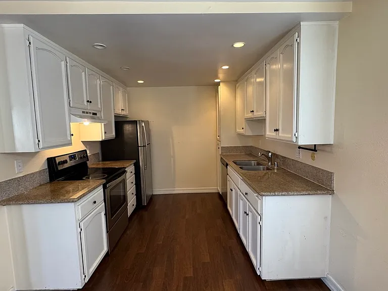 5828 Riley St — Photo 28