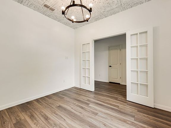 4th image of 2226 Poppy Valley Ln