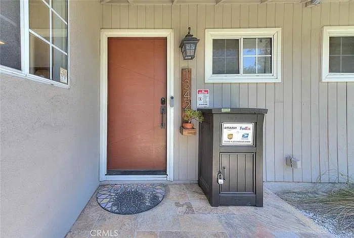 3 bed, 1290 sqft, $3,800 — Photo 3