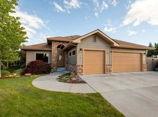 820 Quail Park Cir, Klamath Falls, OR 97601