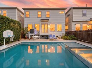 327 Yale Oaks Ln, Houston, TX 77091