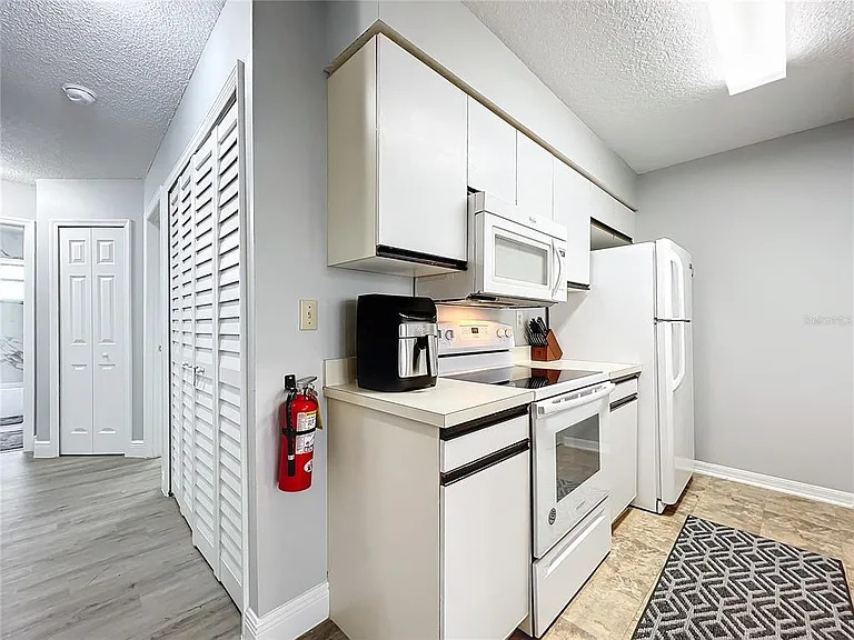 2731 N Poinciana Blvd #114 — Photo 45