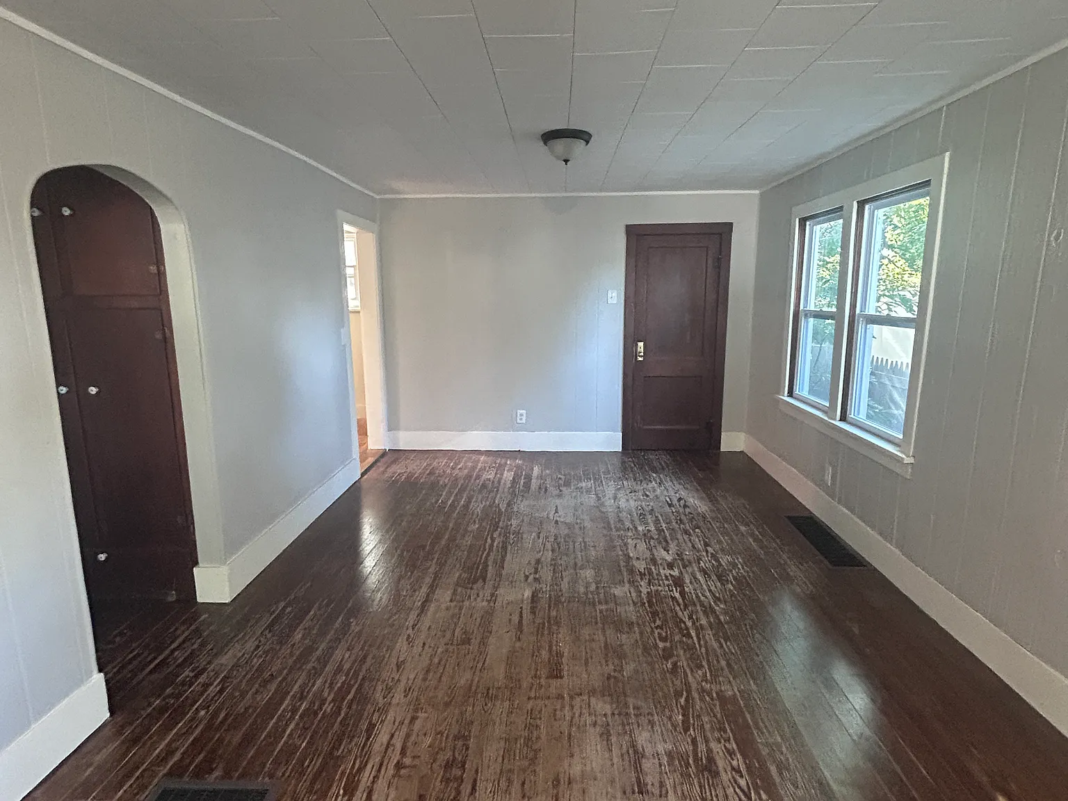2 bed, 900 sqft, $1,150 — Photo 2