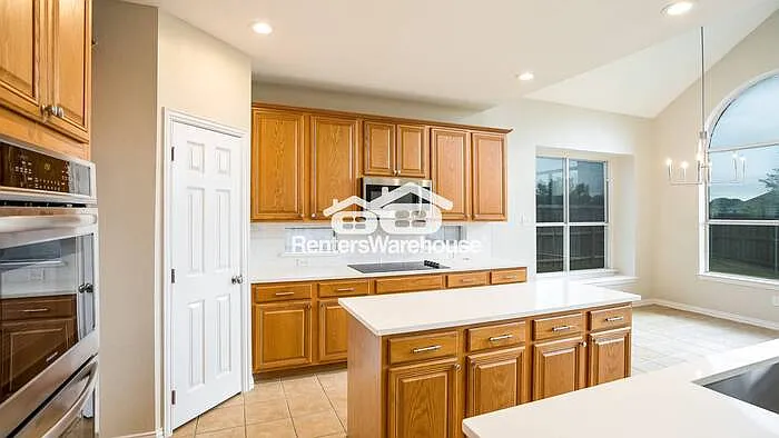 508 Lilac Ln — Photo 11