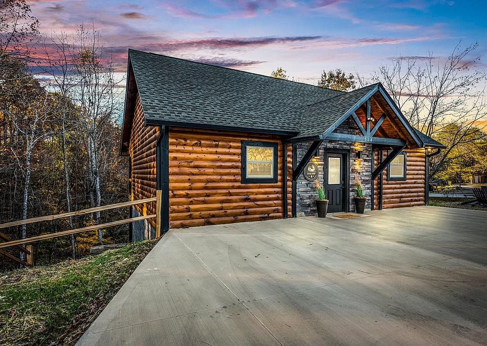 1st image of 514 Hideaway Ridge Cir