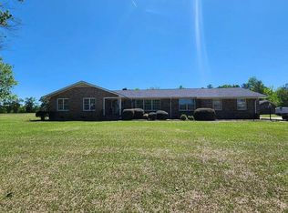 88 Nickells Ln, Saint Matthews, SC 29135