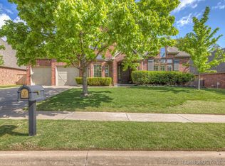 8719 E 104th Pl, Tulsa, OK 74133