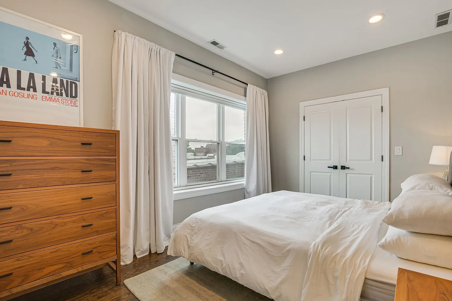 2 bed, 2.0 bath, 1194 sqft, $4,257 — Photo 4