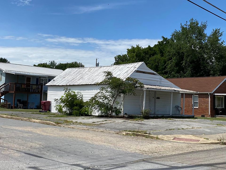 1st image of 1501 E Fairview Ave