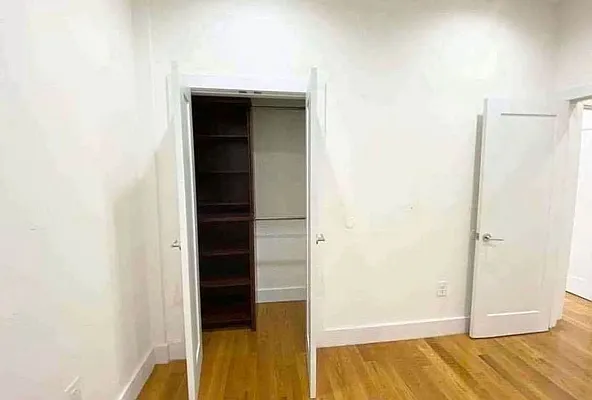 Rented by EastMount Realty LLC | media 7