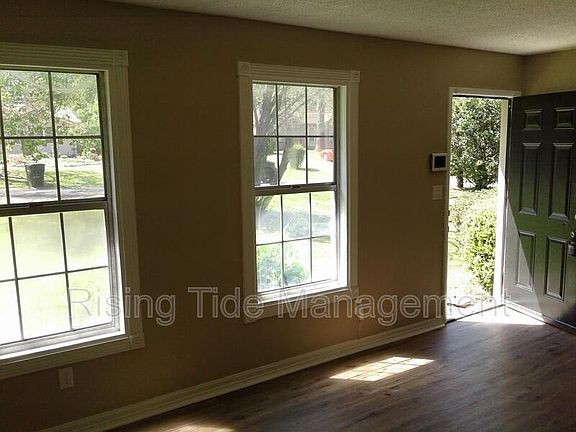 5th image of 6109 Shady Ln