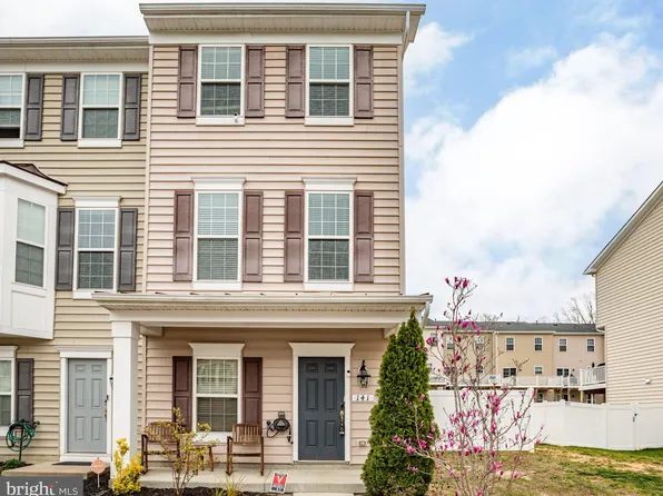 141 Tree Line Dr, Fredericksburg, VA 22405