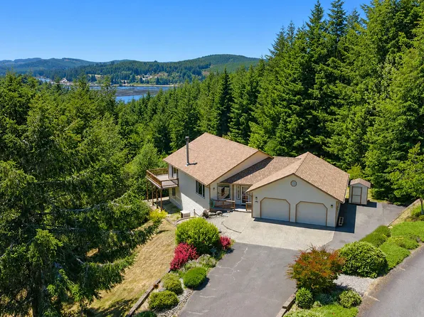 93764 Coho Ln, Coos Bay, OR 97420