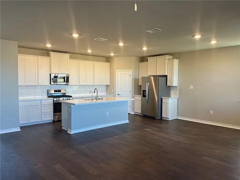 670 Pepperbark Loop — Photo 8