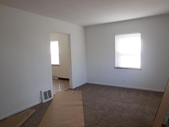2nd image of 2899 E Moreland Dr