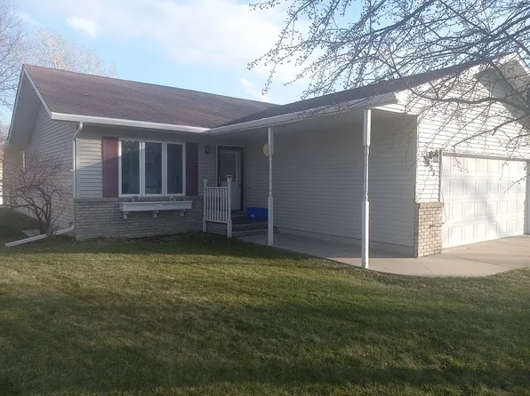 3531 1st St N, Fargo, ND 58102