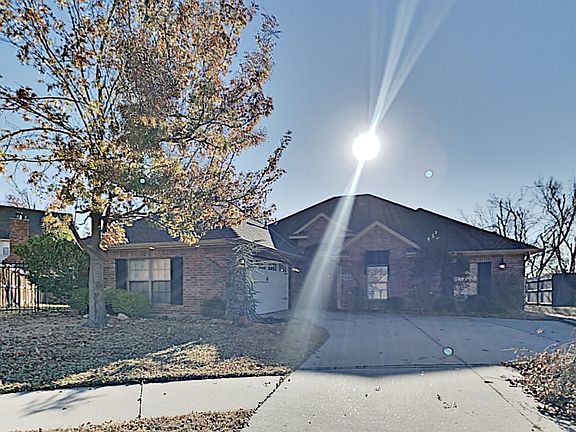 2nd image of 6808 Sandlewood Dr