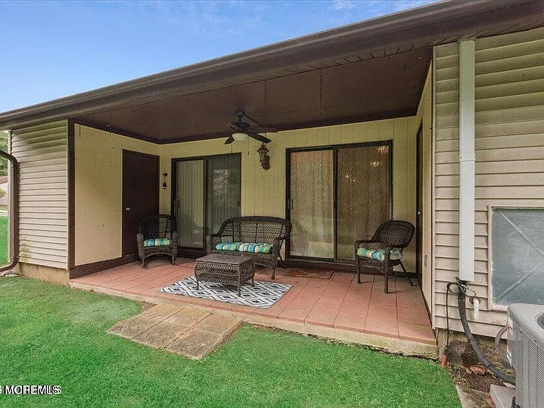70 Overlook Way #E — Photo 3