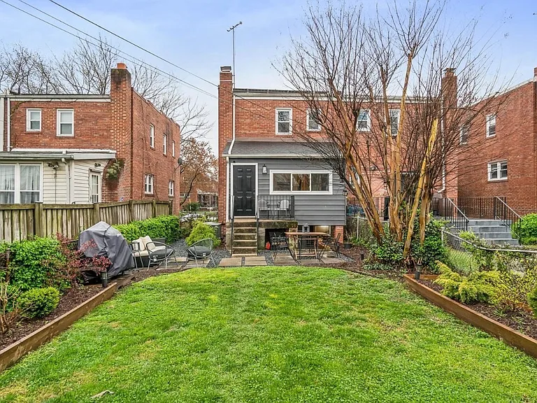 4730 Blaine St NE — Photo 14