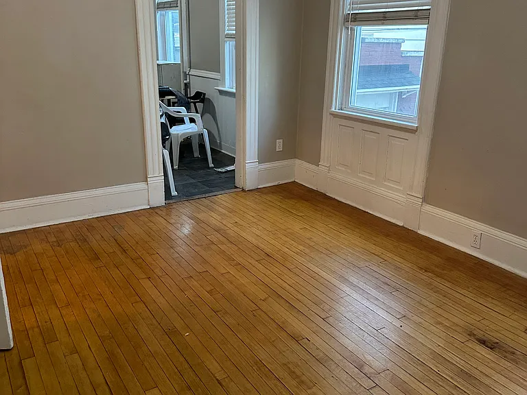 1024 E Pearson St — Photo 3