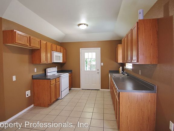 4th image of 240B Rosalie Dr