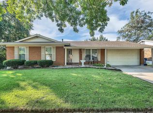 3660 Arpent Ln, Florissant, MO