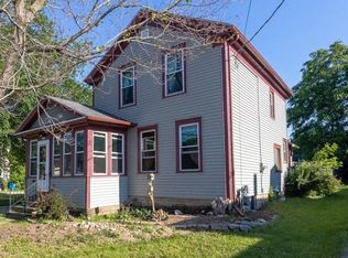 1229 Ceape Ave, Oshkosh, WI 54901