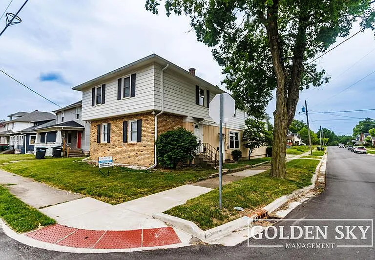 1925 W Jackson St #1 — Photo 1