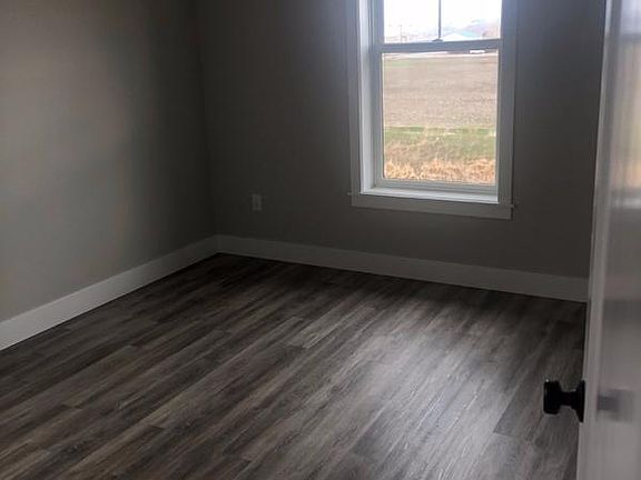 4th image of 6002 Farmstead Ave