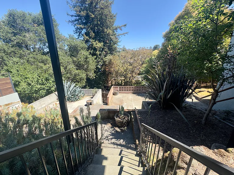914 Everett Ave — Photo 46