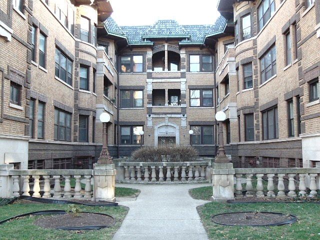 1st image of 935 E Hyde Park Blvd Unit 1