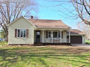 304 W Butternut St, Abbotsford, WI 54405