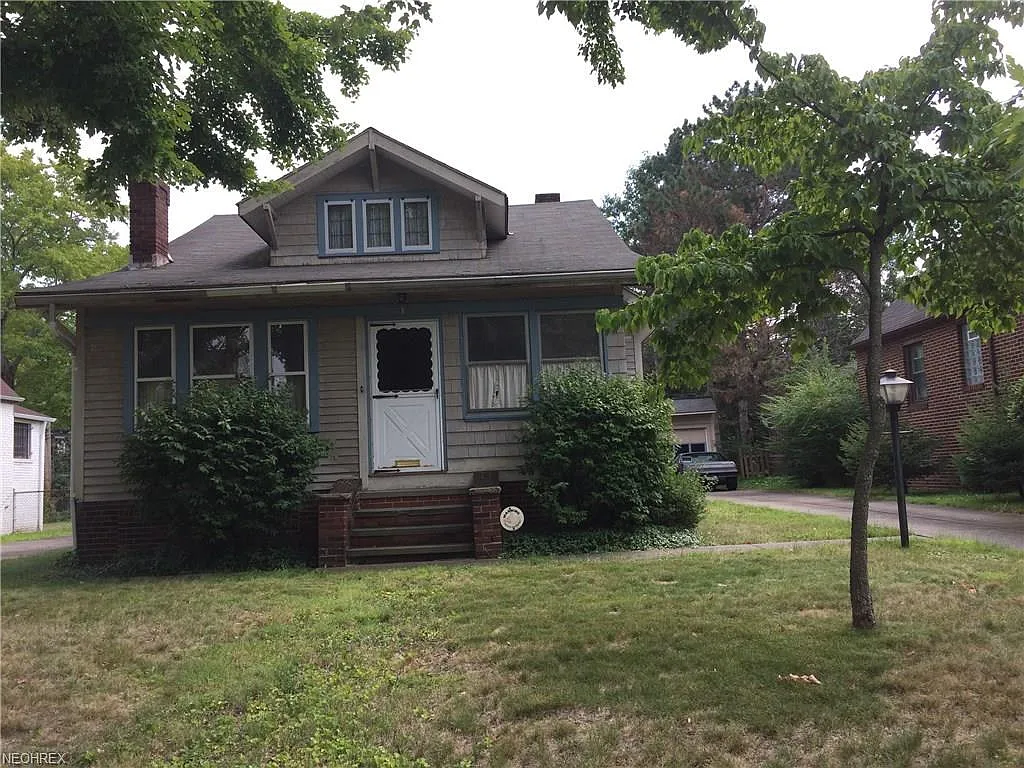 915 Beverly Rd photo 1