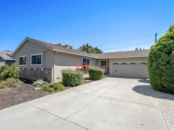2nd image of 878 Hummingbird Dr