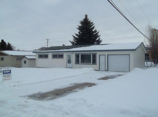 805 24th Ave NW, Minot, ND 58703