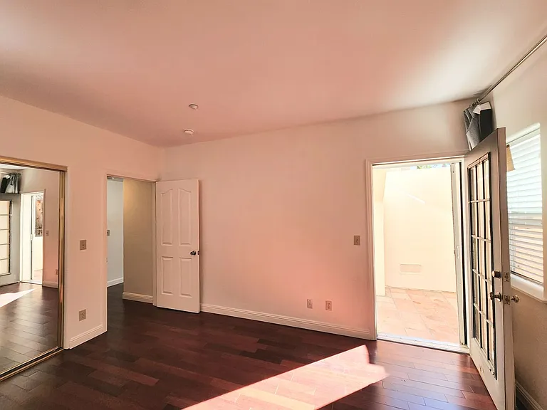 111 E Poplar Ave #105 — Photo 20
