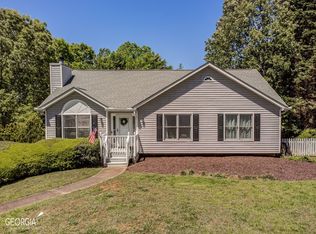 48 Blacks Mill Ln, Dawsonville, GA