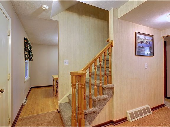 5th image of 1351 Sanford St