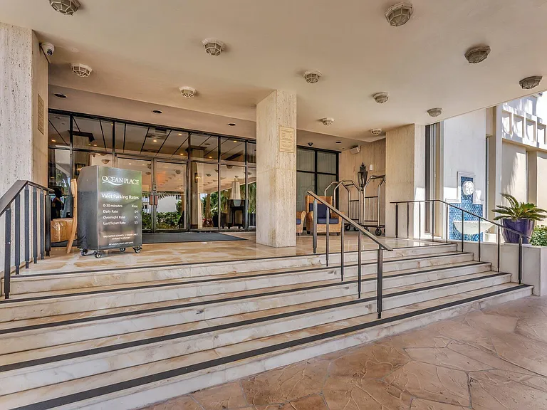 1900 S Ocean Blvd #8G — Photo 35