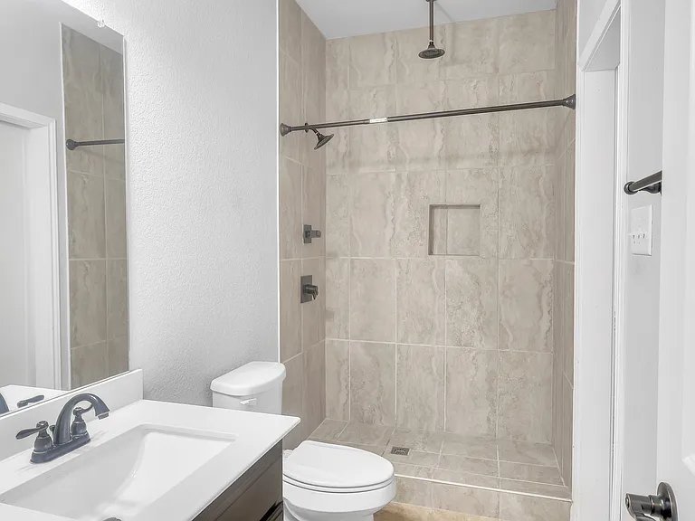 1708 Stillwater Dr — Photo 14